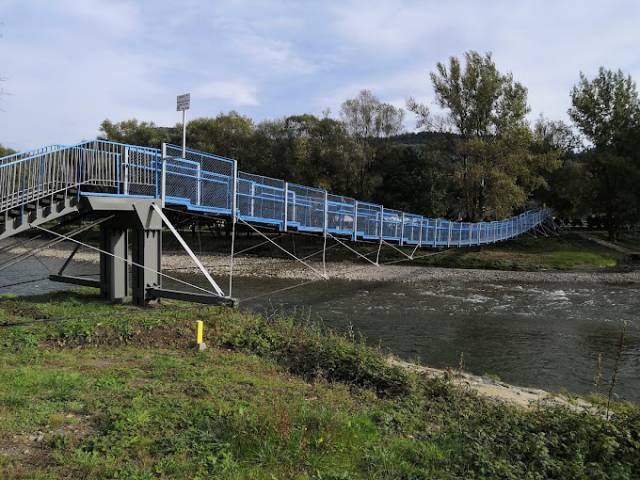 Most wiszący na Zarabiu w Myślenicach
