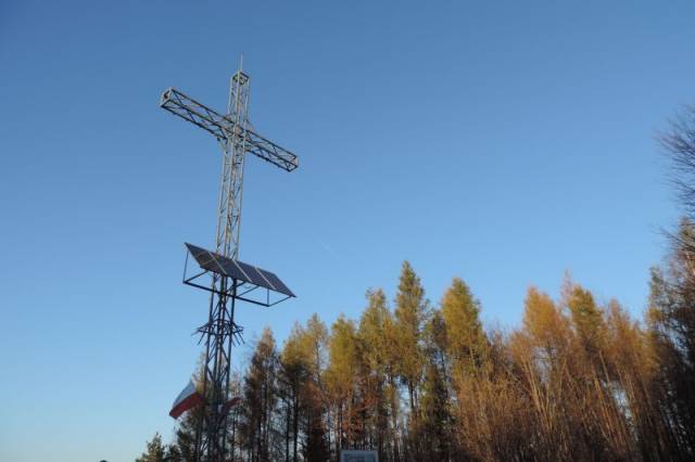 Krzyż Niepodległości w Harbutowicach